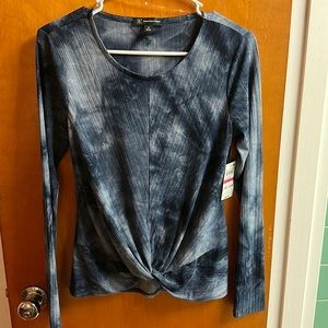 NWT INC long sleeve shirt